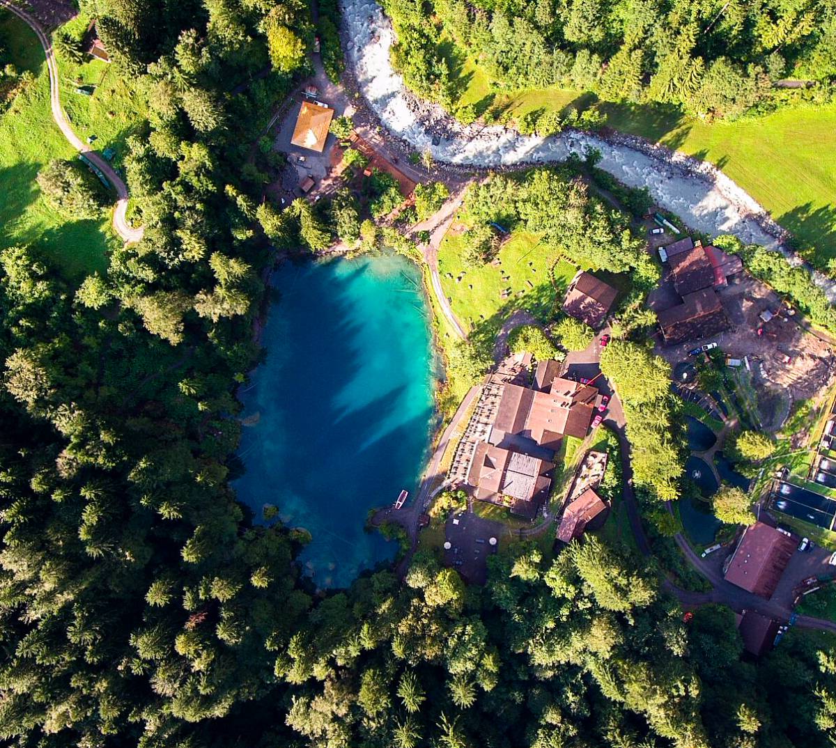 Blausee Luftaufnahme Sommer