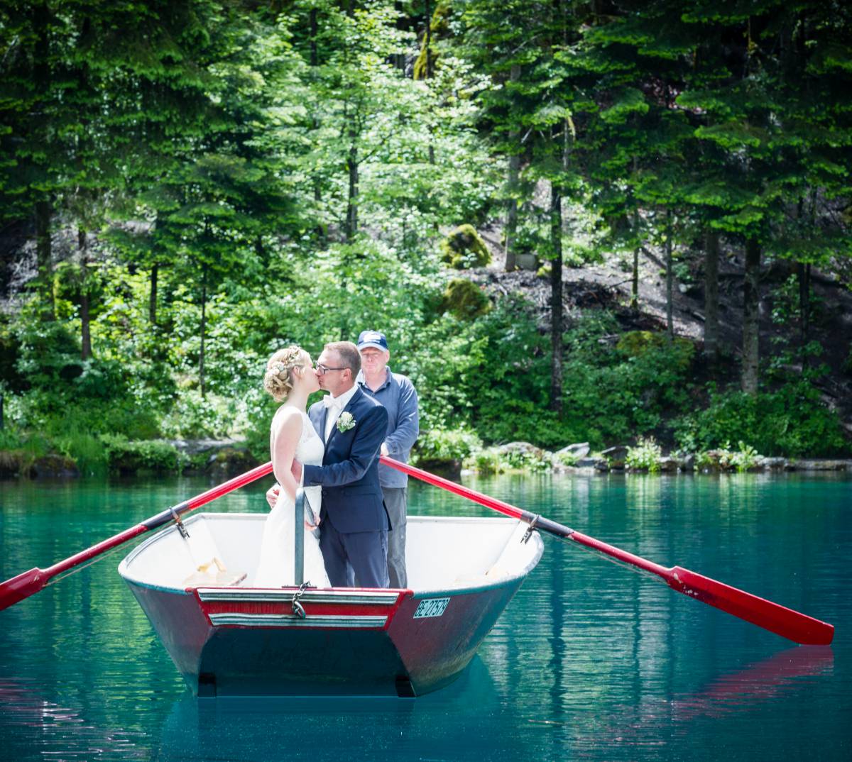  Réception et cérémonie de mariage au Blausee, en Suisse